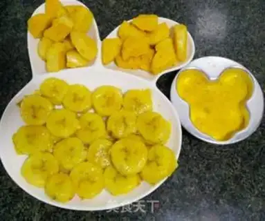 Make Banana buns step 3