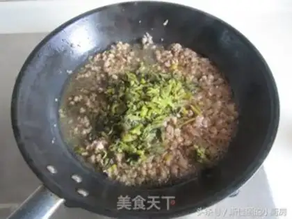 Make Snow gravy meat and four season beans step 5