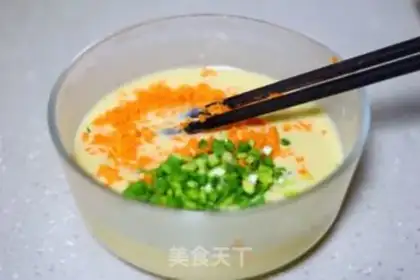 Make Garlic carrot eggcake step 4