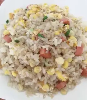 Make Corn-pumped ham-egg fried rice step 5