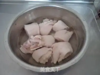 Make Peanut rice pig hoof step 0