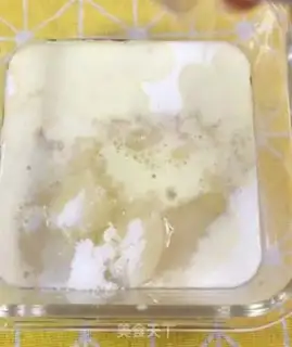 Make Banana cupcakes step 1