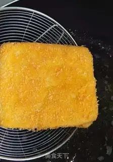 Make Strawberry sauce toast step 7