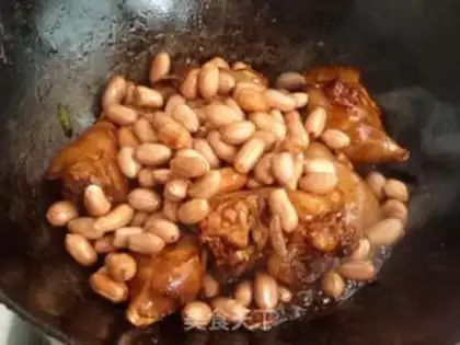 Make Peanut rice pig hoof step 9