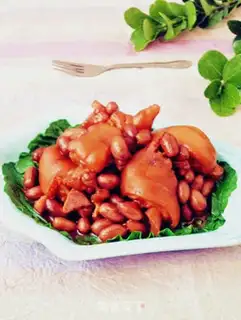 Make Peanut rice pig hoof step 11