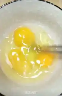 Make Cracker egg box step 4