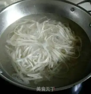Make Onion noodles step 6