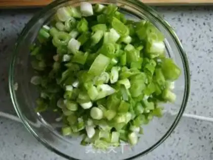Make Spaghetti mushroom sauce step 1