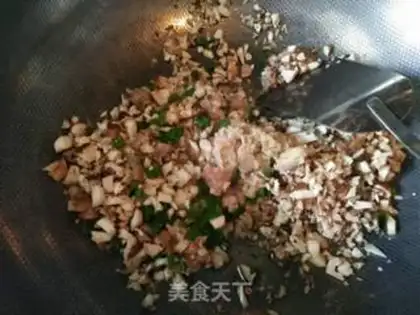 Make Spaghetti mushroom sauce step 6