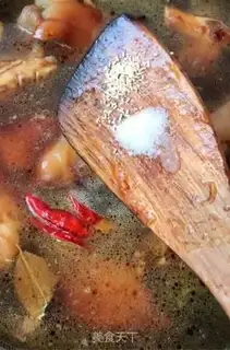 Make Red burning pig hoof step 6