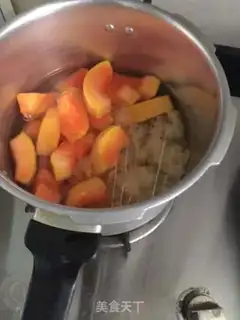 Make The papaya silver ear soup step 3