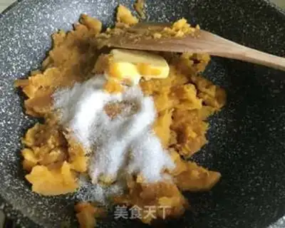 Make Potato pie step 1