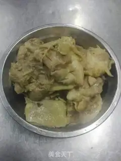 Make The cold hand tore the chicken step 1