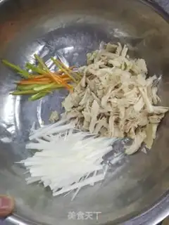 Make The cold hand tore the chicken step 2
