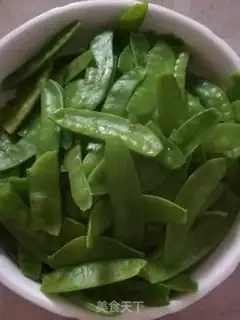Make Dutch beans, white mushrooms step 1