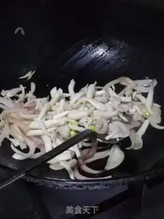 Make Dutch beans, white mushrooms step 4