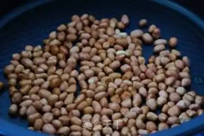 Make Fry peanuts step 2