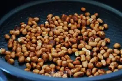Make Fry peanuts step 4