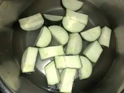 Make Meat and eggplant step 1