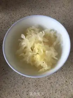 Make Silver-ear red-leaved snow oss step 1