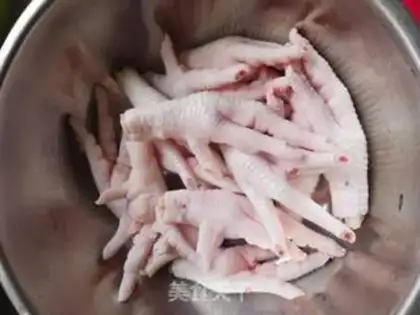 Make Frozen chicken claws step 0