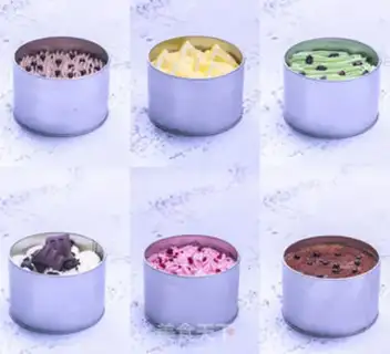 Make Cyberbox cake step 22