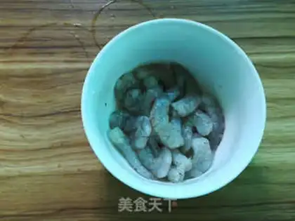 Make Cream shrimp salad step 1