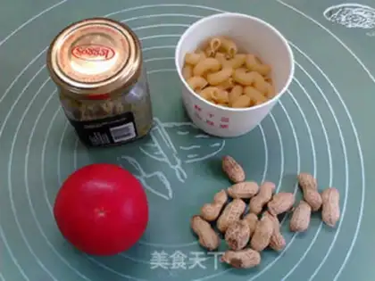 Make A macaroni with peanuts step 0