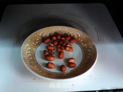 Make A macaroni with peanuts step 5