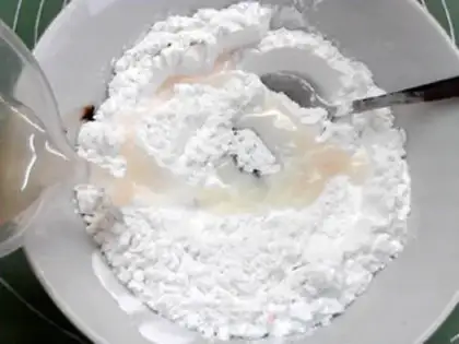 Make Smoky red rose cake step 2