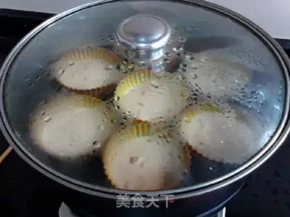 Make Smoky red rose cake step 6