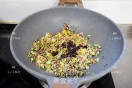 Make Pineapple quinoa fried rice step 5