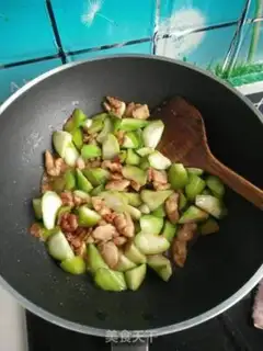 Make Tasty silk melon fried chicken step 9
