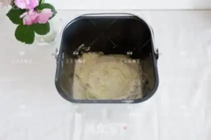 Make Spinach toast step 1