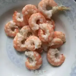 Make Vegetable shrimp salad step 4