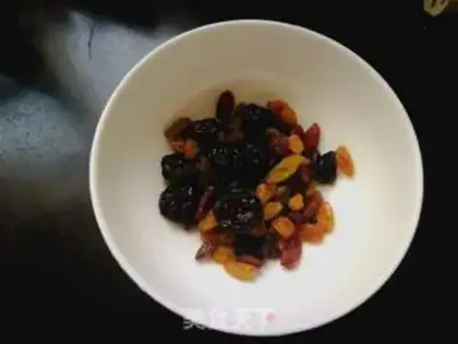 Make raisin oatmeal step 1