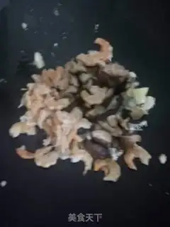 Make Shrimp rice mushrooms and cabbage step 4