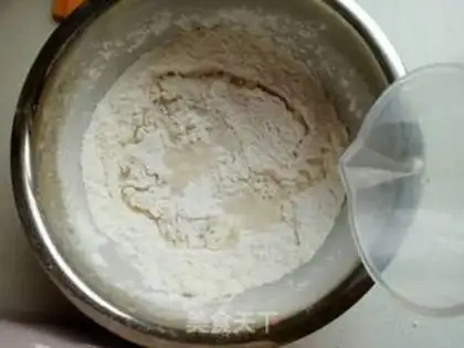 Make Cracker-smelling ball step 3