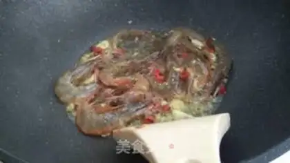 Make Coke black shrimp step 4