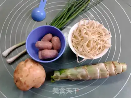 Make Spamed potatoes and sausages step 0
