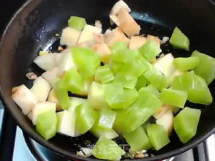 Make Spamed potatoes and sausages step 6