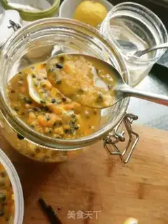 Make Lemon berry honey water step 5