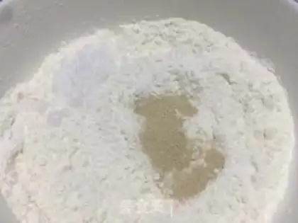 Make Light cream bread step 0
