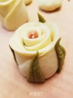 Make Romantic roses step 4