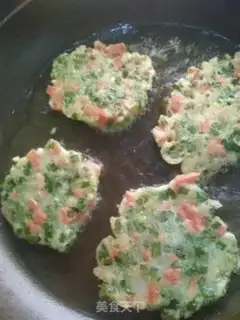 Make Spam and sausage pancakes step 3