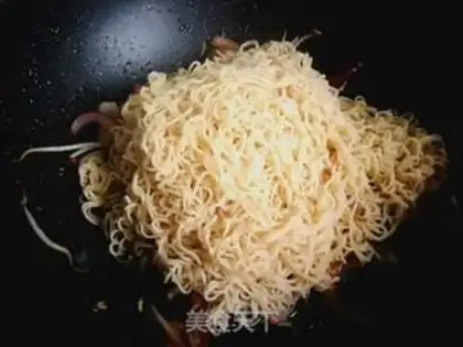 Make Soy sauce, noodle step 7