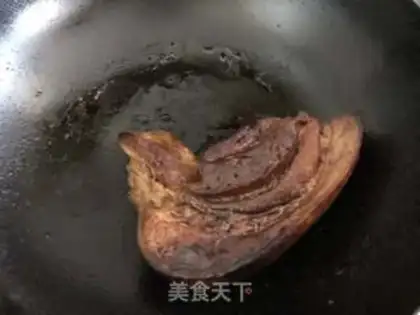 Make Plum with dried meat step 0