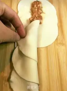 Make White Rose step 3