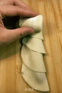 Make White Rose step 4