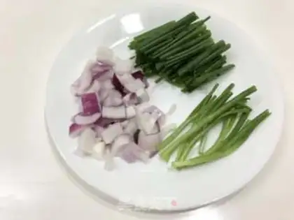 Make Onion noodles step 2